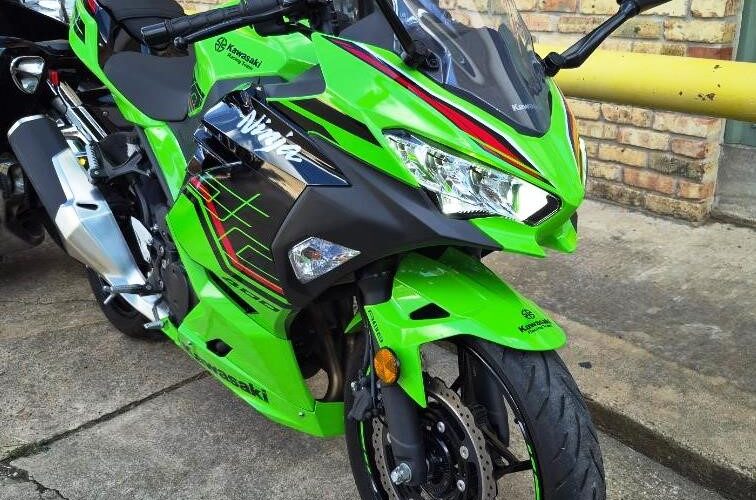 2023 Kawasaki Ninja 400 ABS KRT edition Used Sport Bike For Sale Located In Houston Texas motorcycle for sale Houston Used motorcycles for sale Motorcycle Shop (5)