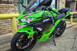2023 Kawasaki Ninja 400 ABS KRT edition Used Sport Bike For Sale Located In Houston Texas motorcycle for sale Houston Used motorcycles for sale Motorcycle Shop (6)